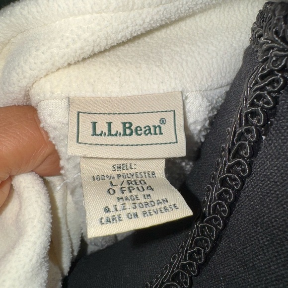 Bundle of Two L.L. Bean Women's Cream Ski Jacket - Picture 5 of 9